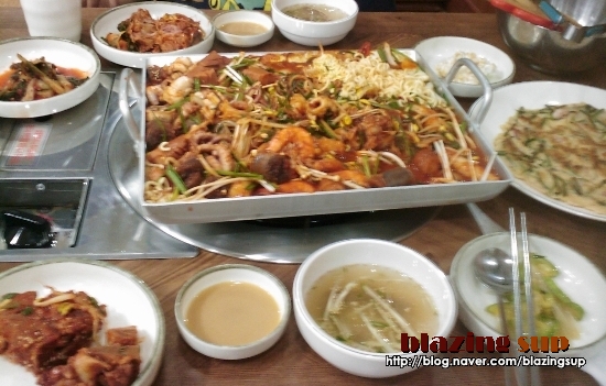 대원뼈다귀감자탕 이미지