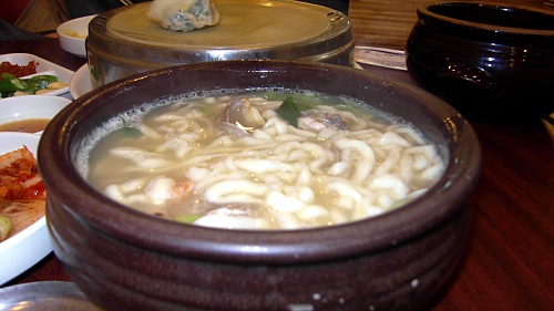 항아리칼국수보쌈 이미지