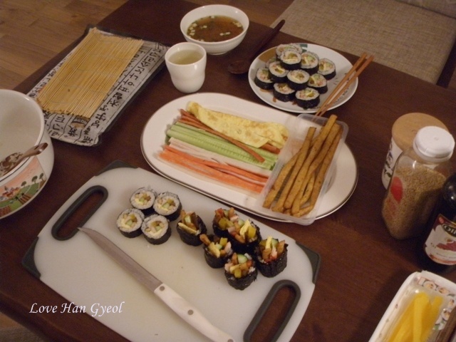 둘둘말은김밥 이미지