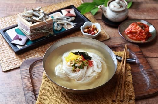 멸치국수 이미지