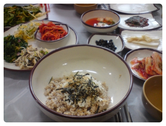 양푼이보리밥 이미지