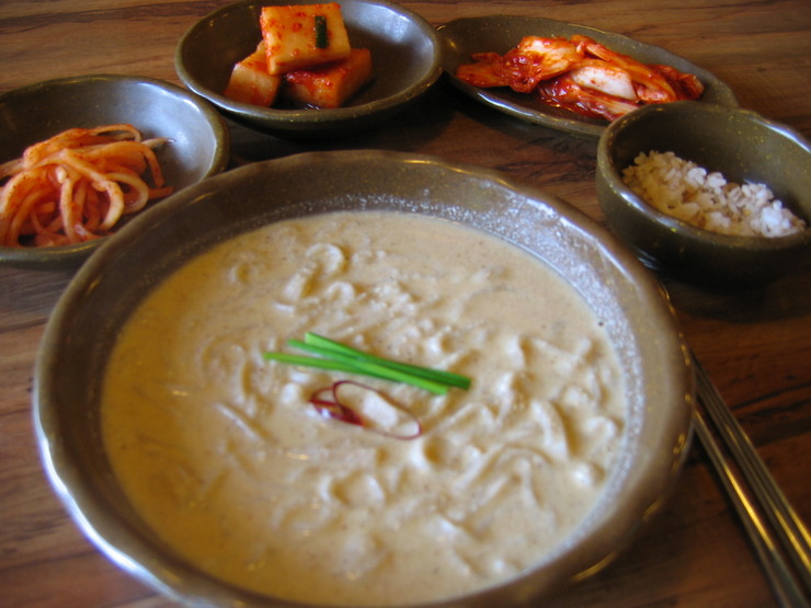 토담칼국수 이미지
