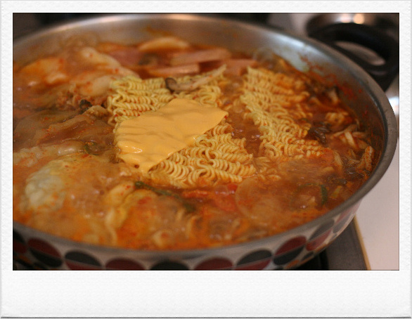 충성부대찌개 이미지