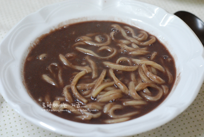 팥칼국수 이미지
