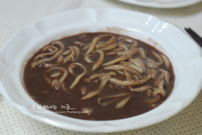 팥칼국수 이미지