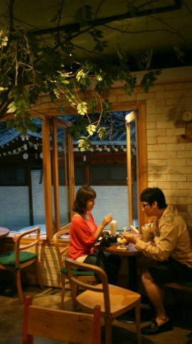 cafe 봄날 이미지