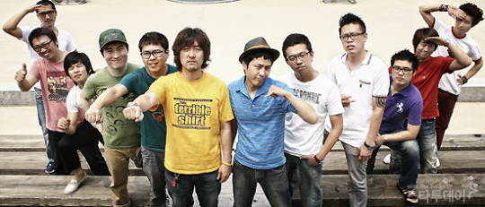 더 커먼(the common) 이미지