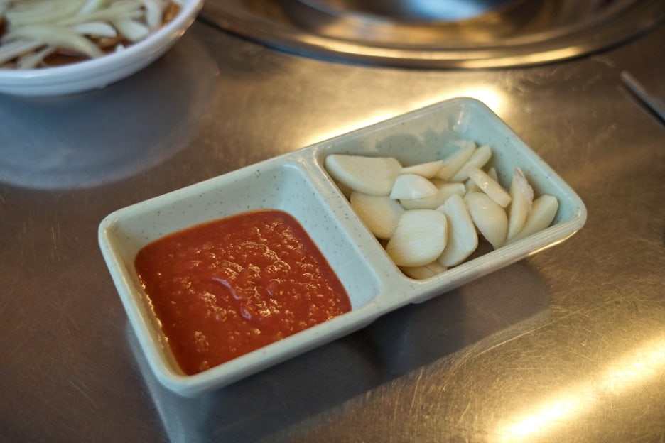 꿀꿀뒷고기 이미지