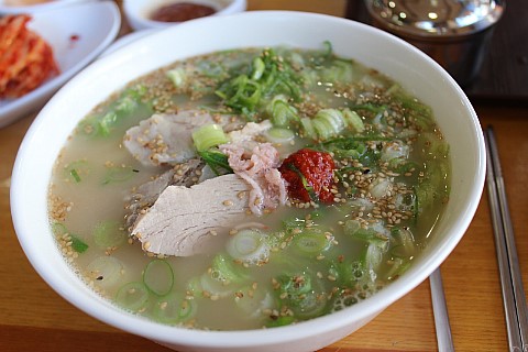 돼지국수 이미지