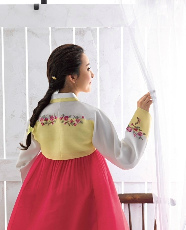 수련한복 이미지