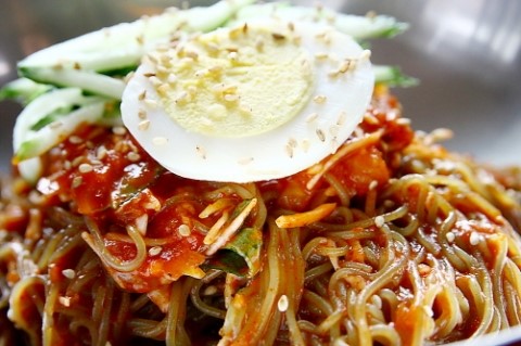 윤동균한방쑥면 이미지