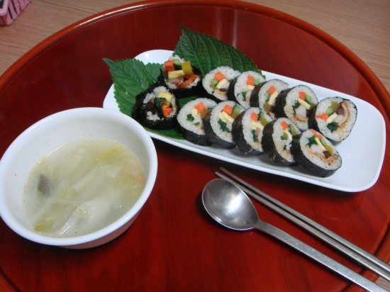 둘둘말은김밥 이미지
