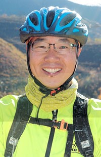 두바퀴로달리는세상 이미지