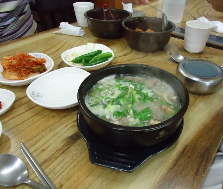 송이돼지국밥 이미지