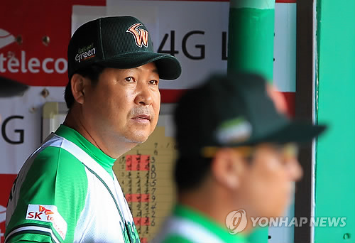 꼴통감독 이미지