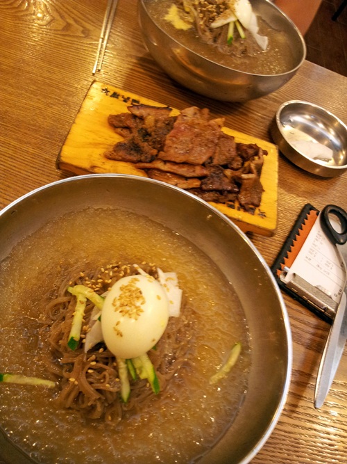 육쌈냉면 이미지