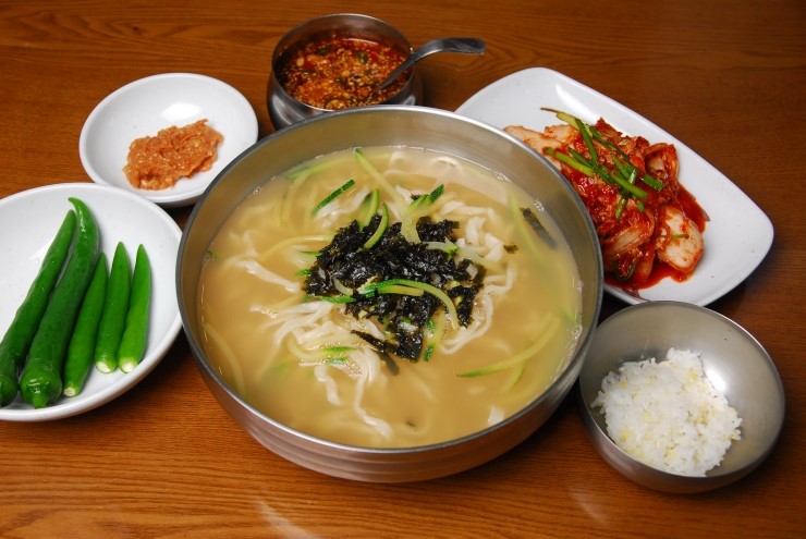 손칼국수 이미지