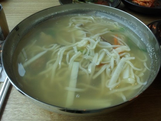함지박칼국수 이미지