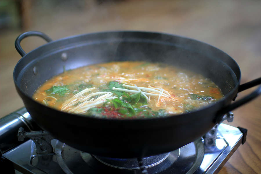 어탕맛칼국수 이미지