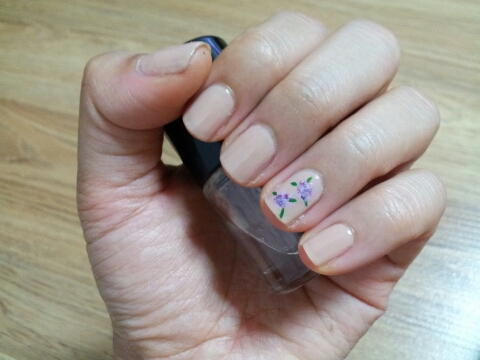 손톱칠 이미지
