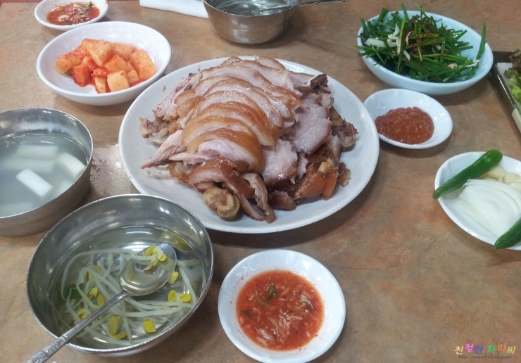 원조장충동왕족발 이미지