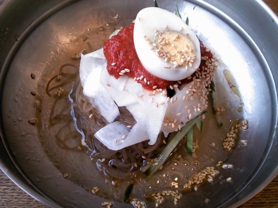 육쌈냉면 이미지