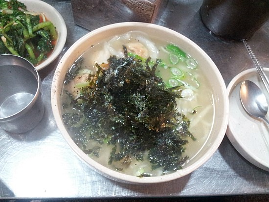정다운칼만두 이미지