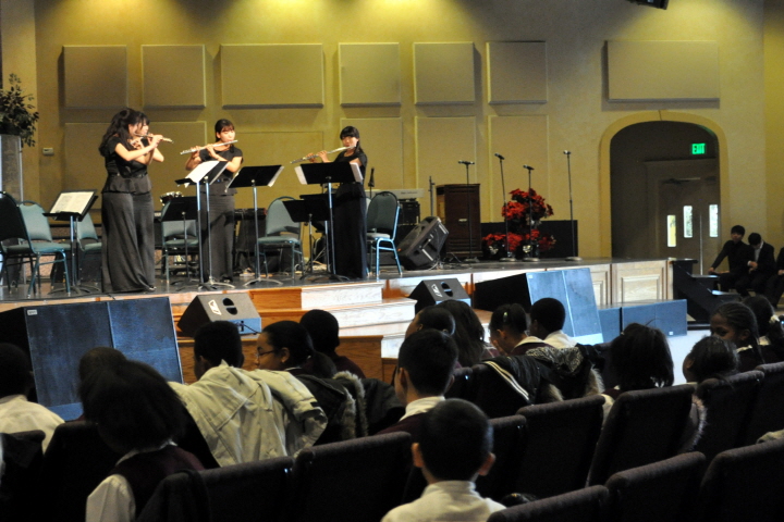 Upper Music 이미지