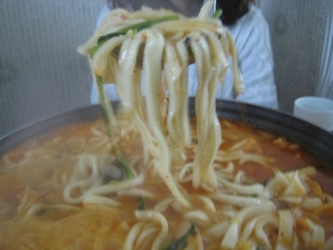 어탕맛칼국수 이미지