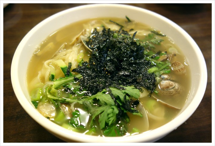 동원 손 칼국수 이미지