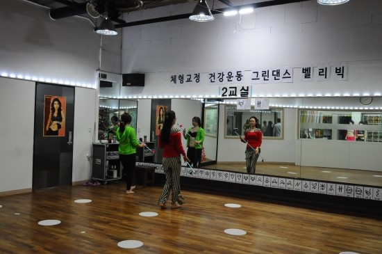 월드신촌 이미지