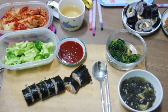 둘둘말은김밥 이미지