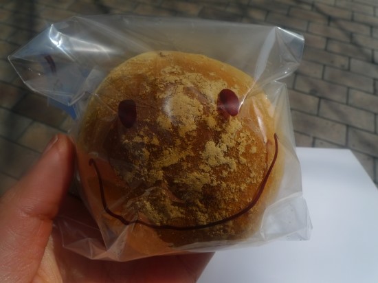 하얀 단팥빵 이미지