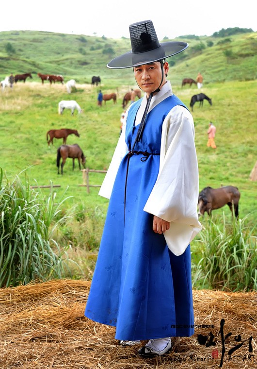 모음한복 이미지