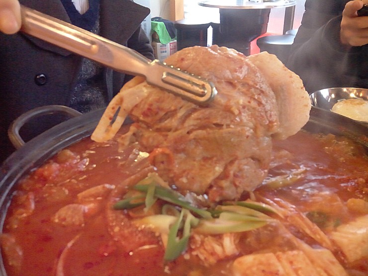 돼지우리 이미지