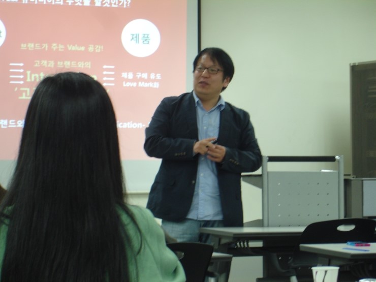 훈훈커뮤니케이션 이미지