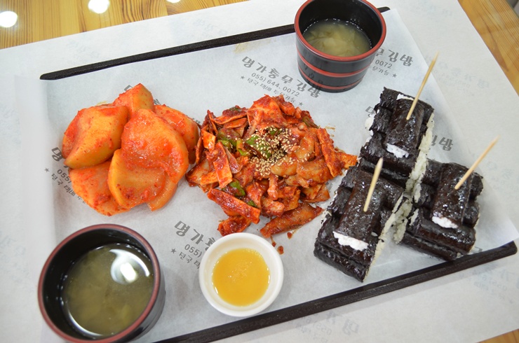 명가충무김밥 이미지