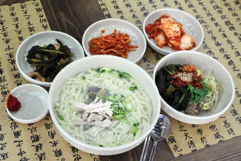 아궁이칼국수 이미지