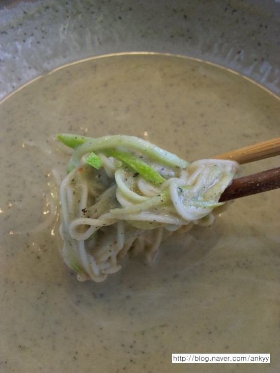 민들레국시 이미지
