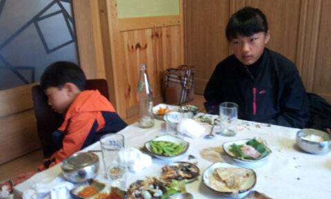 어촌놈횟집 이미지