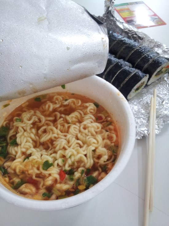 김밥이랑 옛날치킨 이미지