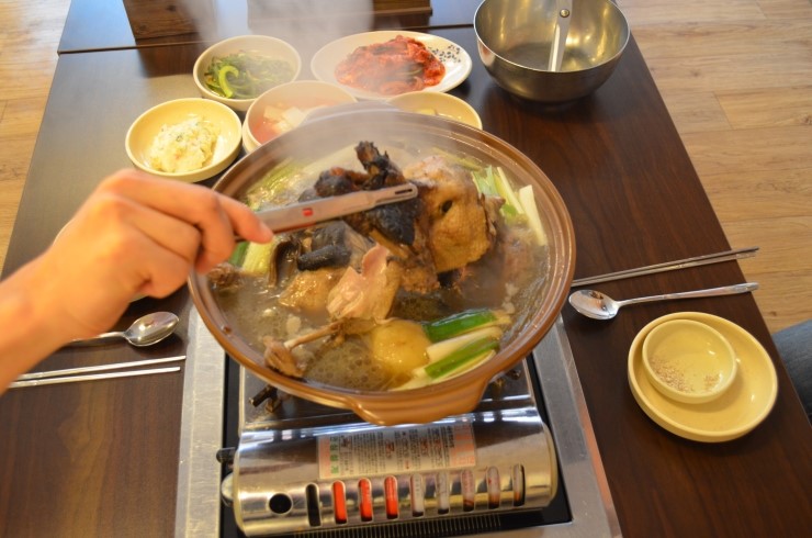 능이버섯백숙 이미지
