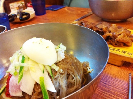 육쌈냉면 이미지