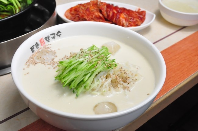 등촌칼국수 이미지