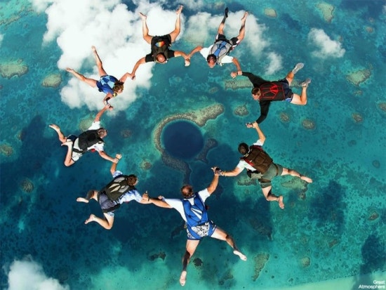 블루홀(BLUE HOLE) 이미지