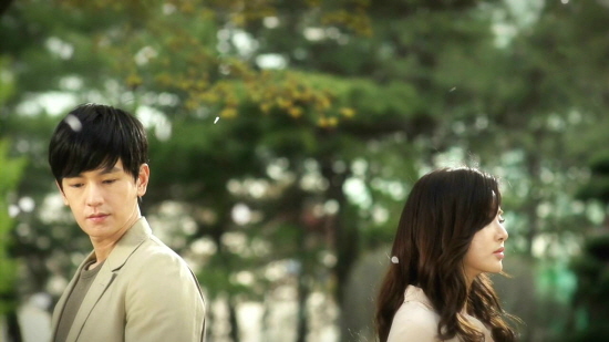 하늘아래두개의별 이미지