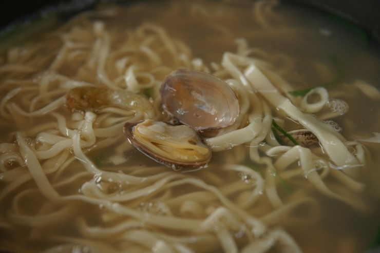 바지락 홍두깨 칼국수 이미지