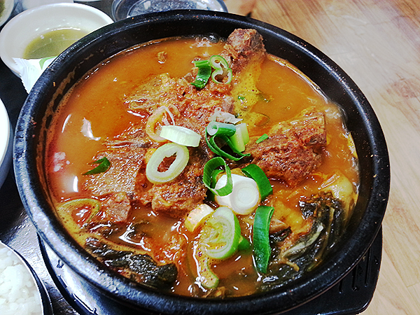 뼈다귀해장국 이미지