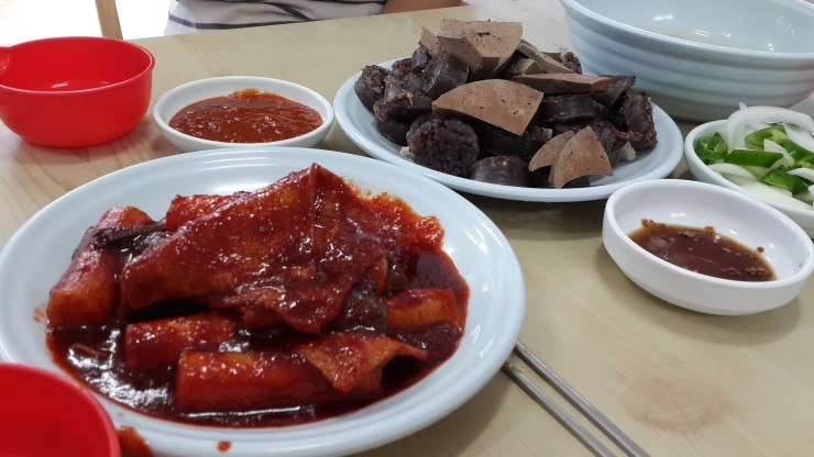 빨간떡볶이 이미지