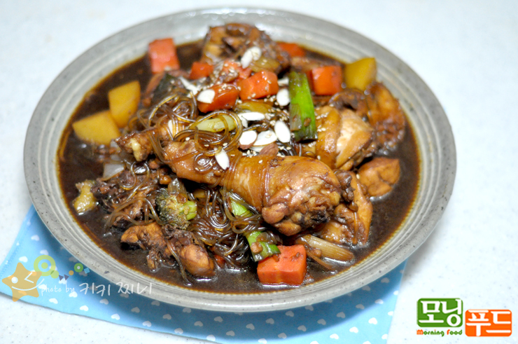 흑마늘안동찜닭 이미지